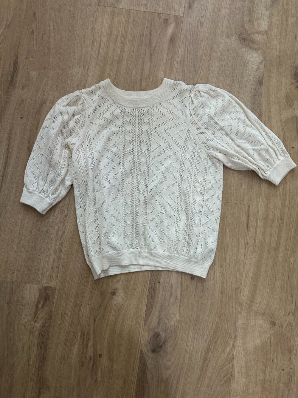 joie white puff sleeve top